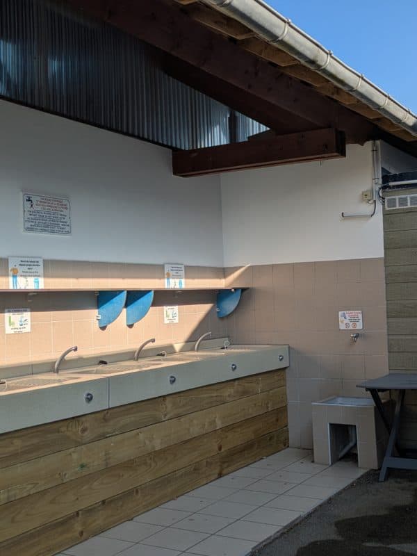 sanitary block washing-up area