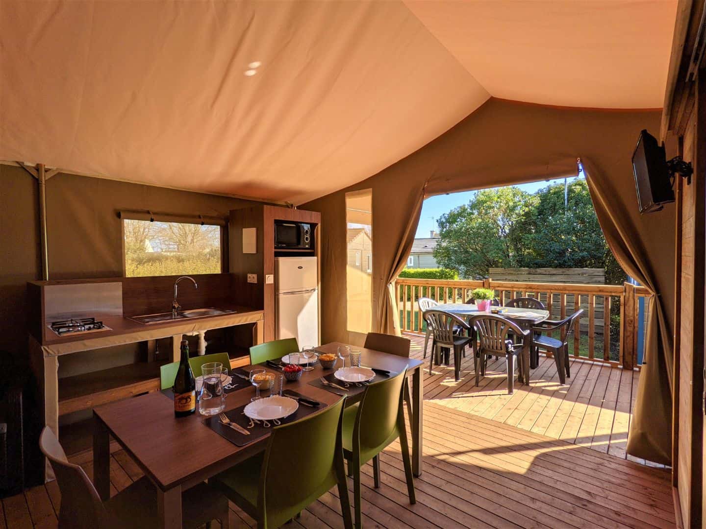 location lodge tibidy terrasse lesconil