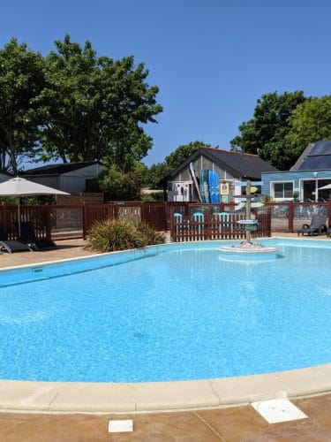 outdoor heated pool camping de keralouet lesconil